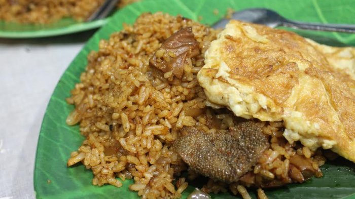Lezatnya Kuliner Nasi Goreng Babat Pak Karmin Mberok di Semarang